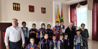 Первоклассникам вручили подарки к учебному году - Администрация Каменского района
